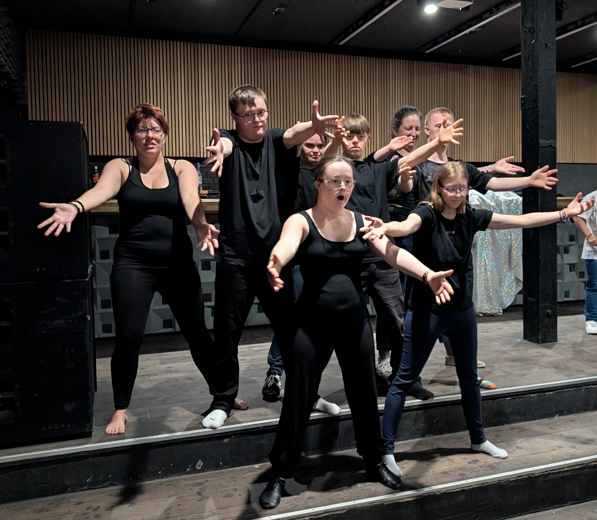 Inclusions Dance Crew – Probe im Studio mit inklusiver Tanzgruppe